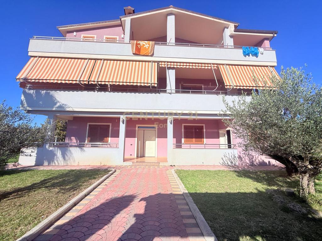 Villa for Sale in Manëz, Durrës - €270,000 | 1082 m²