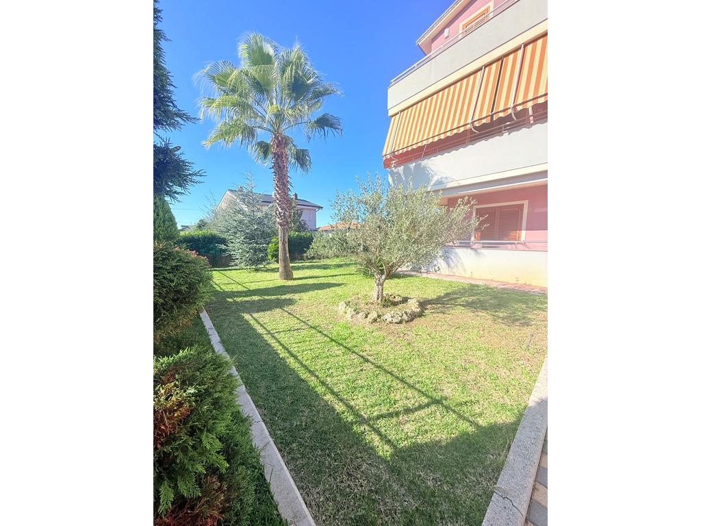 Villa for Sale in Manëz, Durrës - €270,000 | 1082 m²