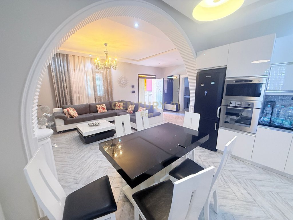 Villa for Sale in Manëz, Durrës - €270,000 | 1082 m²