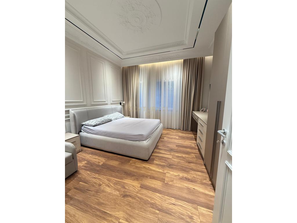 2+1 Apartment for Rent on the Main Boulevard, Durrës!