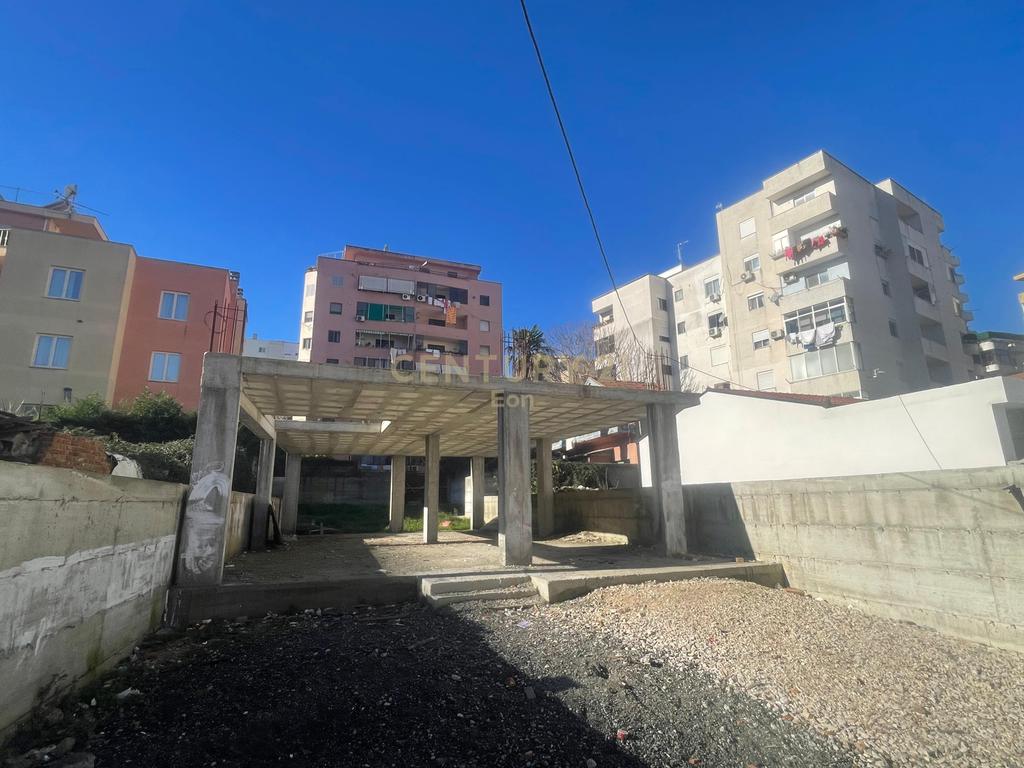 Land for Sale with Building Permit on Kumini Alley, Durrës!
