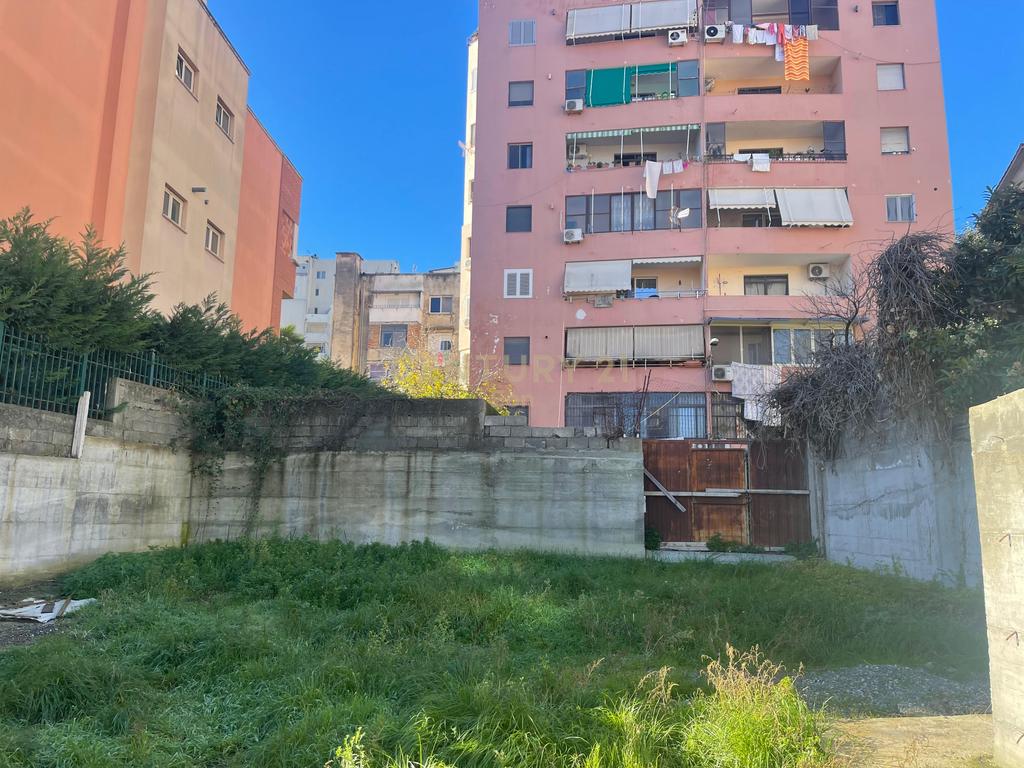 Land for Sale with Building Permit on Kumini Alley, Durrës!