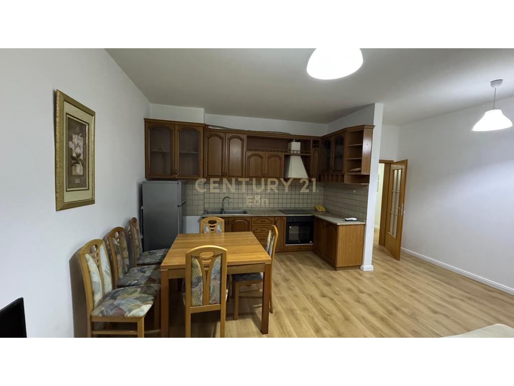 JEPET ME QIRA APARTAMENT 2+1+2 PRANE RRUGES SE RE TE PORTIT!