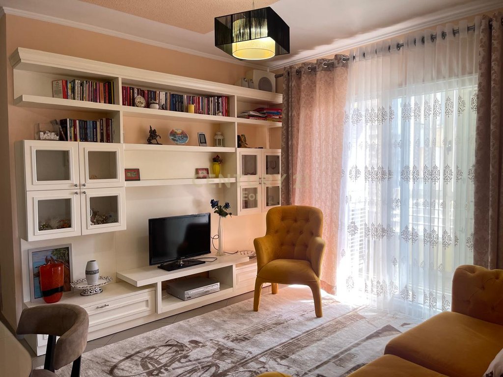 For Rent 3+1+2 Apartment near Sotir Noka Park, Durrës!