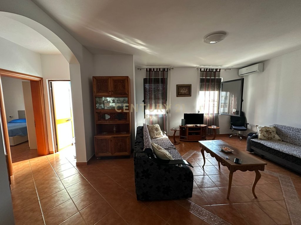 2+1+2 Apartment for Rent in Durres Center, Opposite Blue Star!