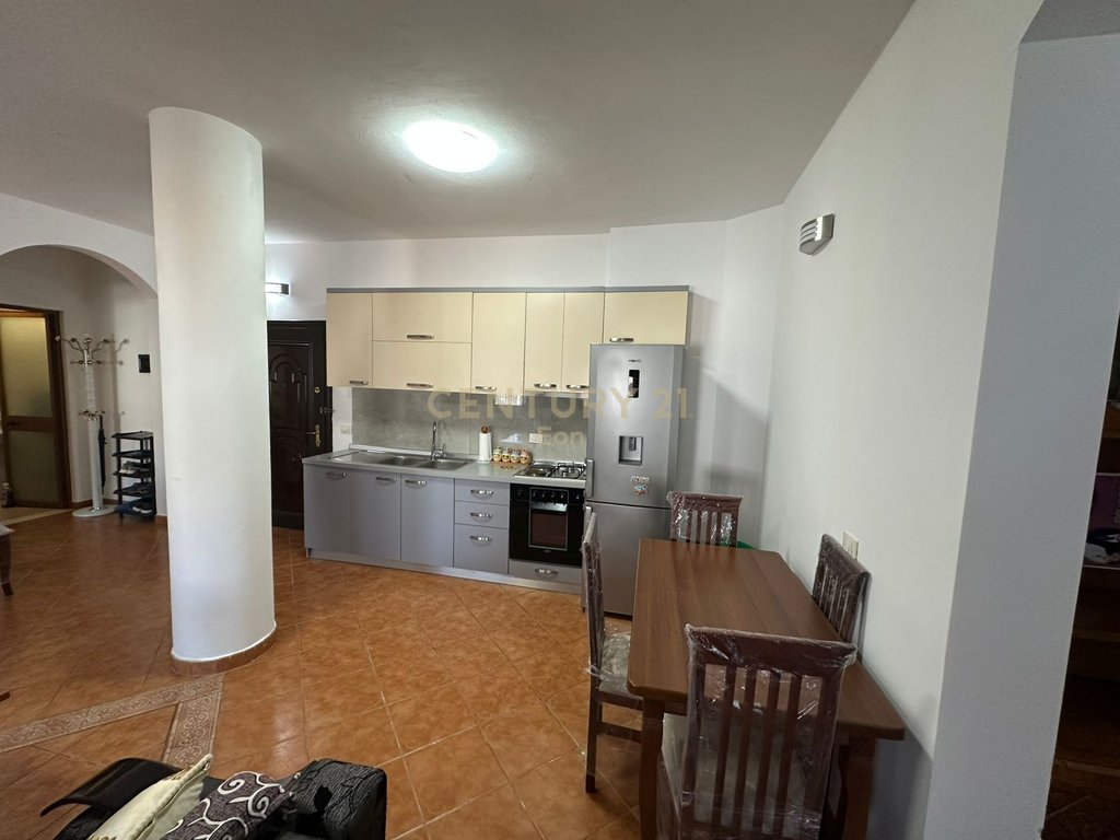 2+1+2 Apartment for Rent in Durres Center, Opposite Blue Star!