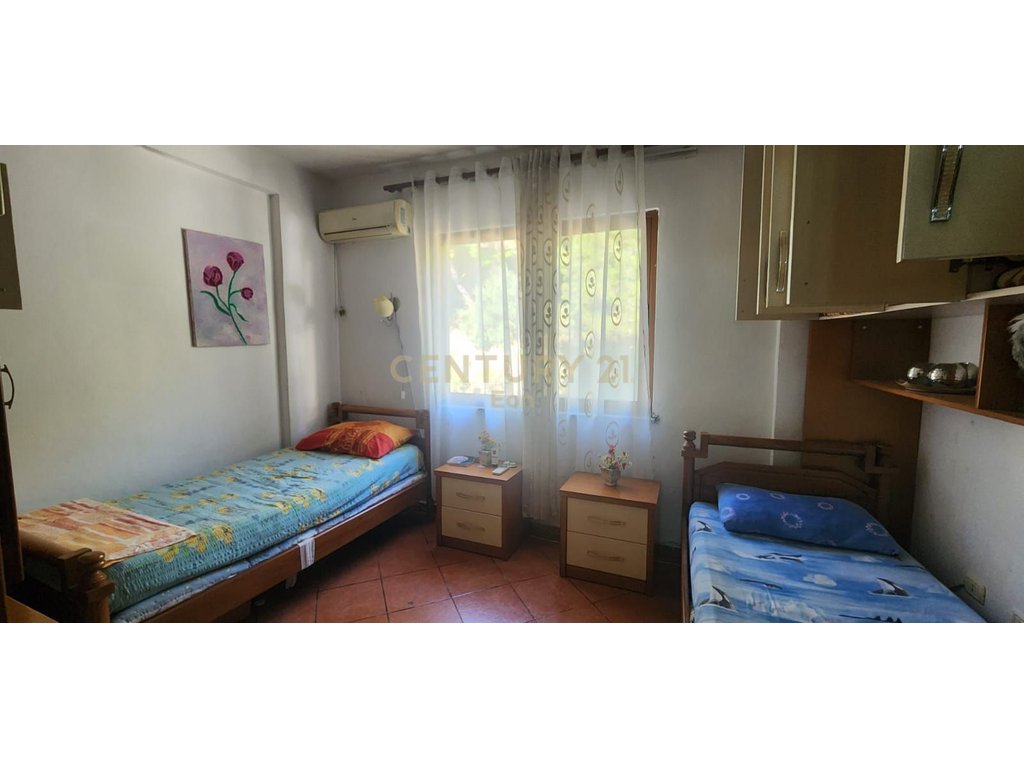 APARTMENT 2+1 FOR RENT NEAR GREEK SCHOOL!
