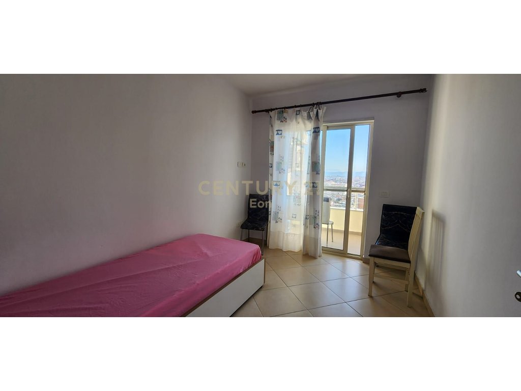 FURNISHED 2+1+2 APARTMENT FOR RENT NEAR THE TRAIN STATION!