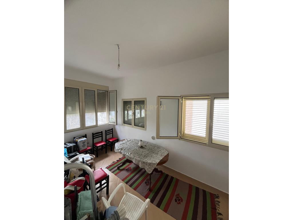 Villa 5+4 For Rent in Durrës!