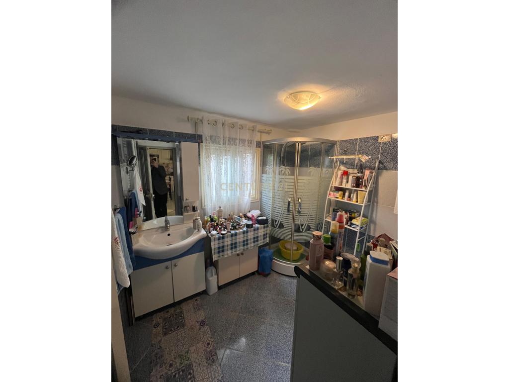 Villa 5+4 For Rent in Durrës!