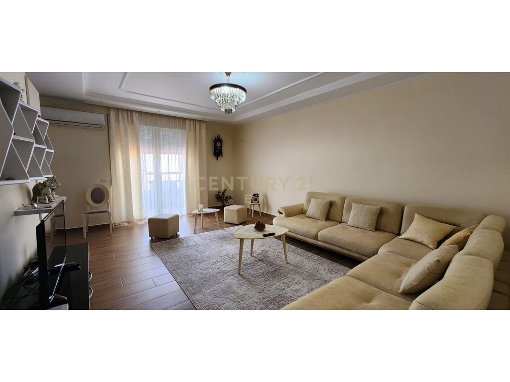 Apartment 2+1 for sale on Rruga e Re e Portit, Durres!