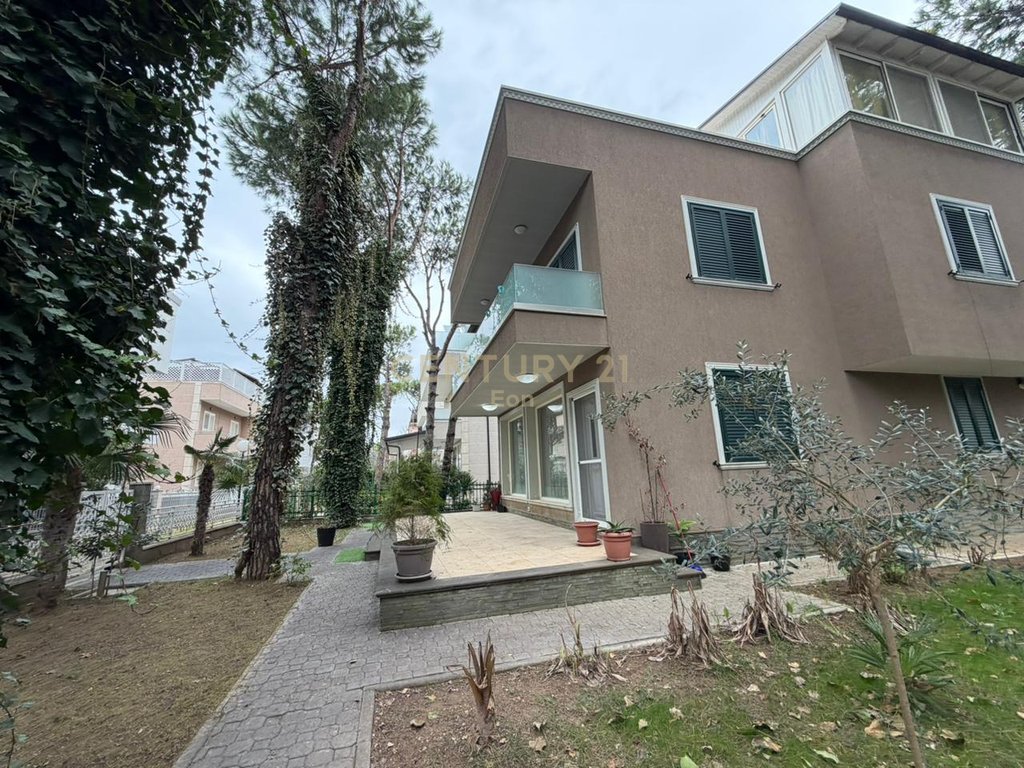 3+1 Villa For Sale in Qerret!