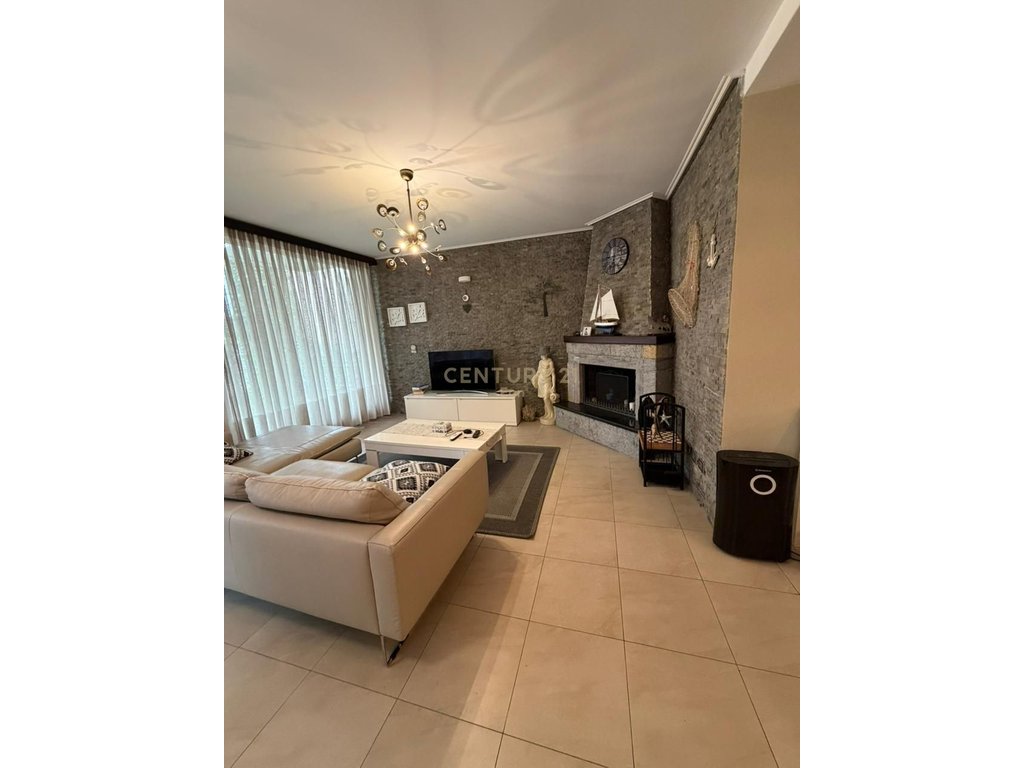 3+1 Villa For Sale in Qerret!