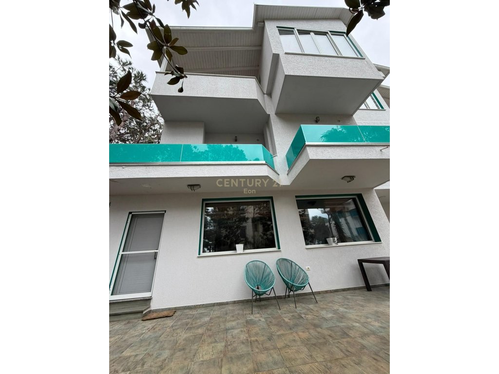 3-Story Villa For Sale in Qerret!