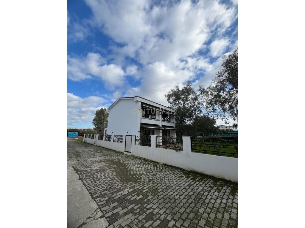 2-Storey Villa for Rent in Xhafzotaj, Shijak - 1000€ !