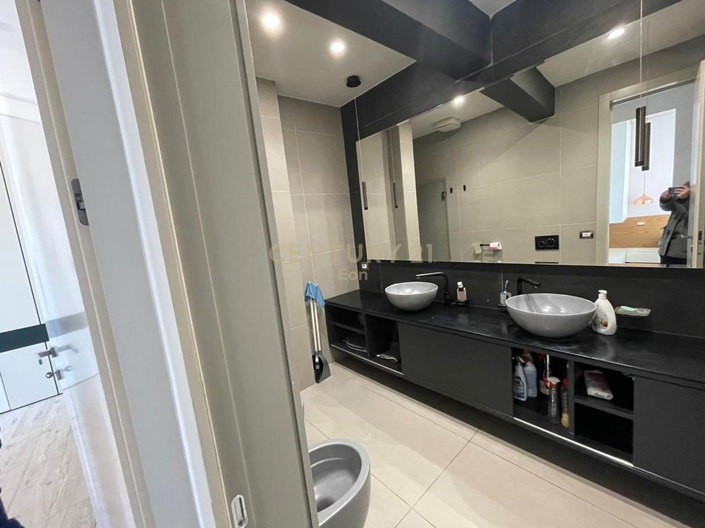 Apartment 2+1 For Rent with Sea View, New Port Road, Durrës - 750€ | 120 m²