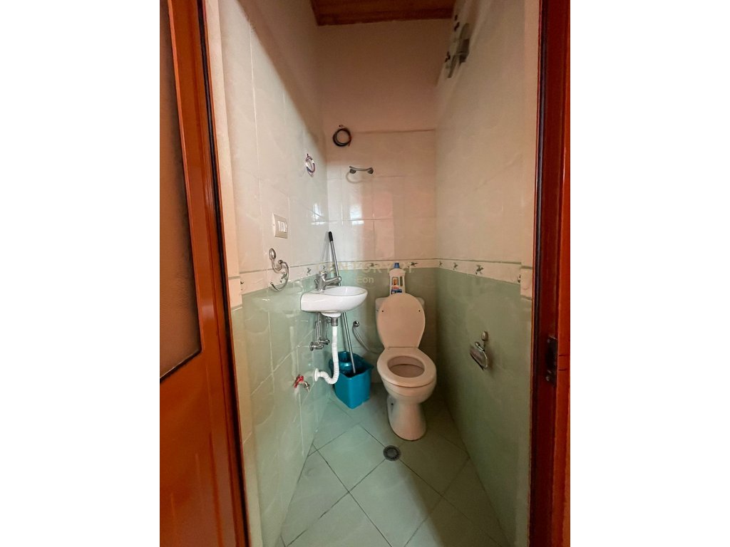 Business premises for rent in the center of Durrës!