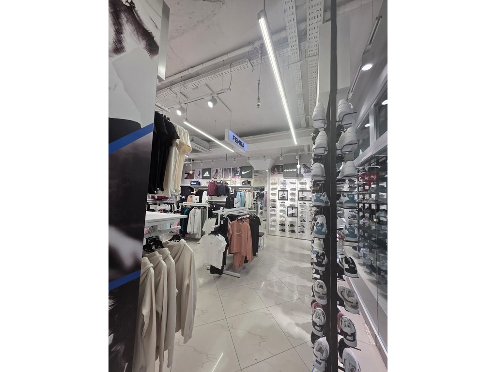 Store for sale in Flagship Shopping Centers, Durrës!