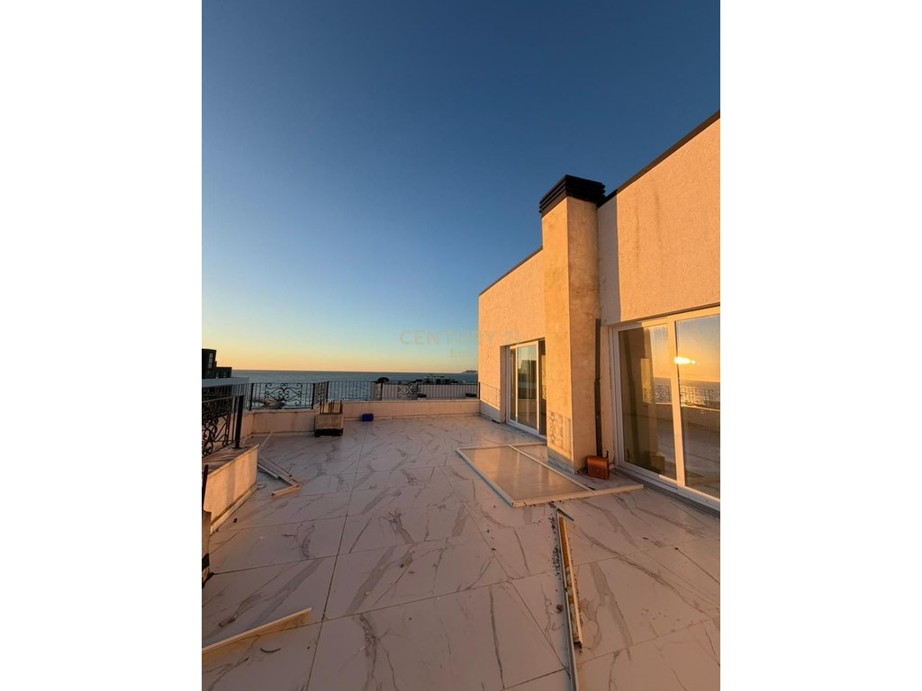 PENTHOUSE WITH SEA VIEW FOR SALE