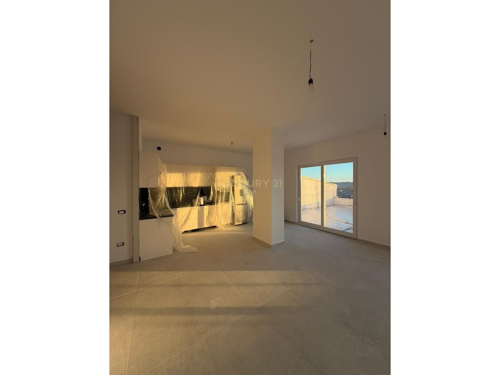 PENTHOUSE WITH SEA VIEW FOR SALE