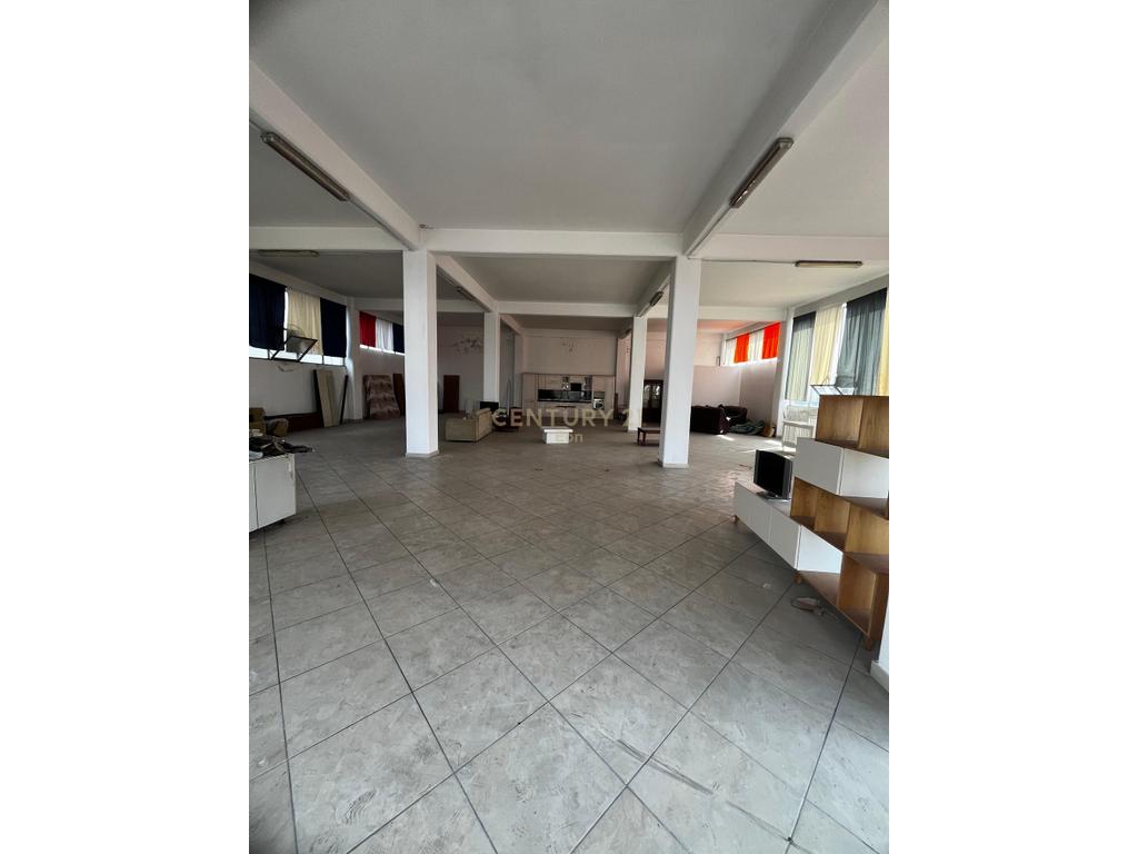Unit (Environment) For Rent in the former canteen area, Durrës near ROYAL GAZ!