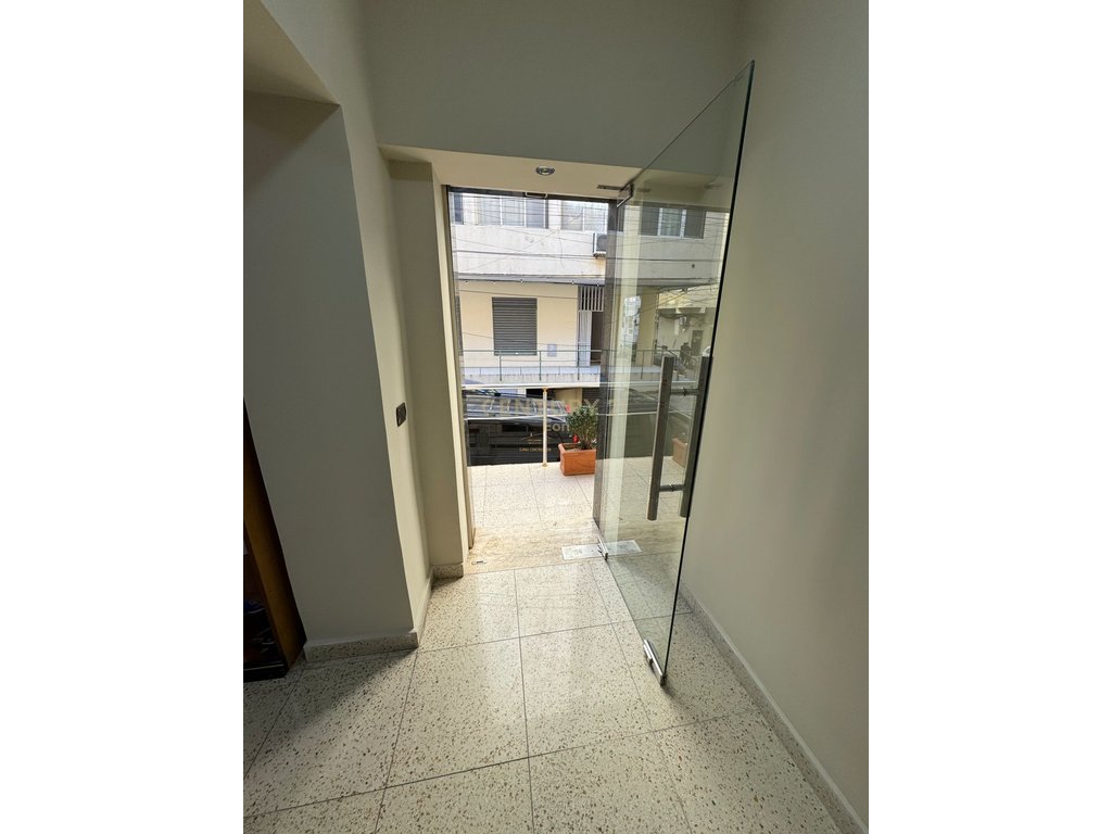 Shop for Rent near the Martyrs' Museum, Durrës!