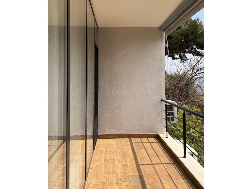 APARTMENT 2+1+2 FOR SALE WITH SEA VIEW, VILA E ZOGUT DURRES!