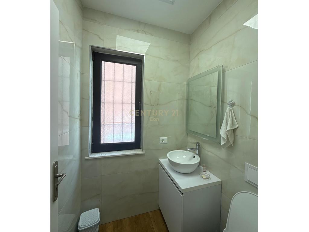 APARTMENT 2+1+2 FOR SALE WITH SEA VIEW, VILA E ZOGUT DURRES!