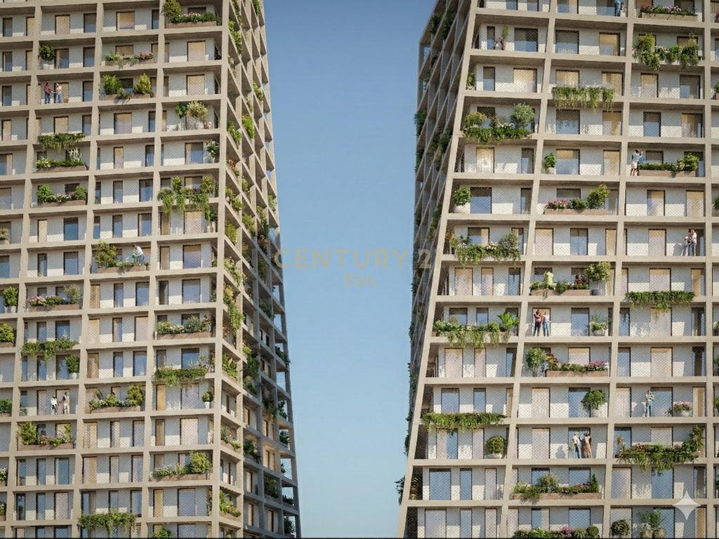 1+1 APARTMENT FOR SALE AT "DESLA TOWER" BEACH, DURRES!