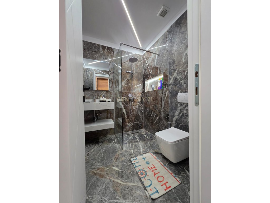 Super Apartment 2+1 for sale at Railway Beach, Durrës!