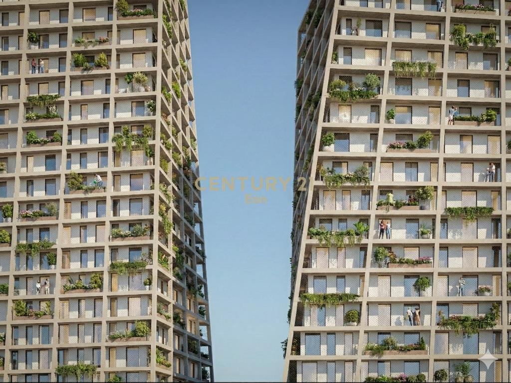 1+1 APARTMENT FOR SALE AT "DESLA TOWER" BEACH, DURRES!