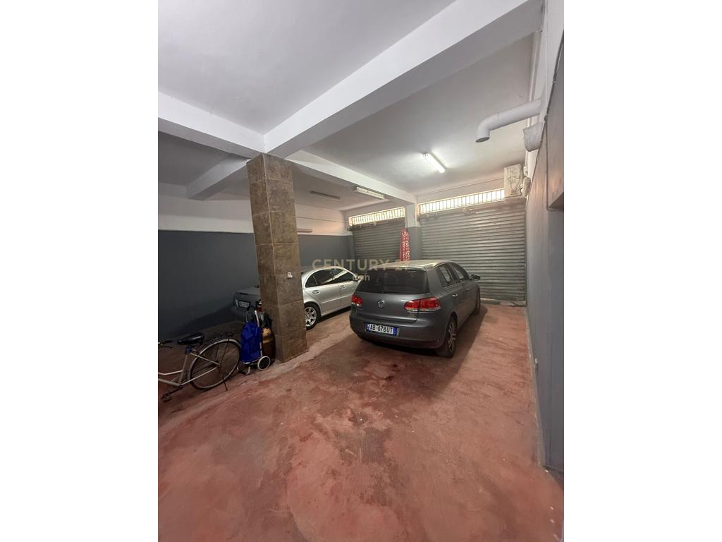 4-story Villa For Sale in Neighborhood no.5, Durrës!