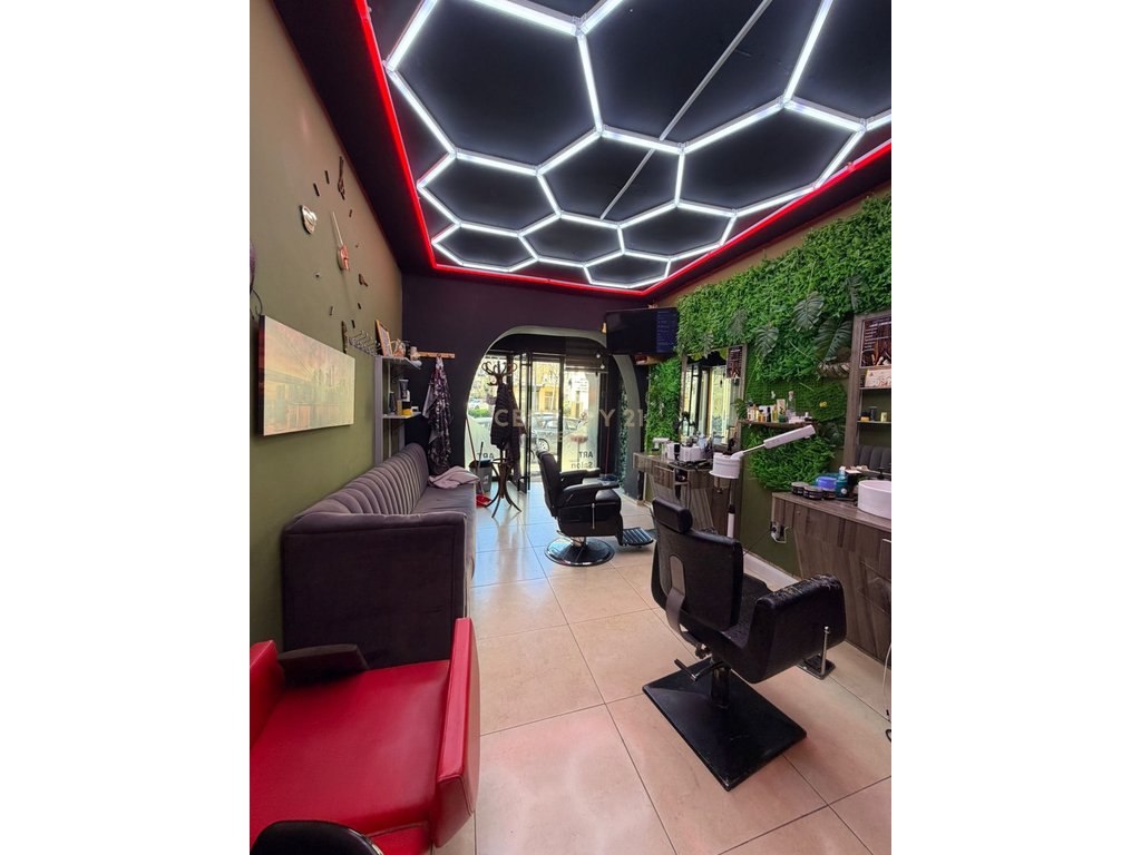 SHOP FOR RENT AT FORMER URT, DURRES !