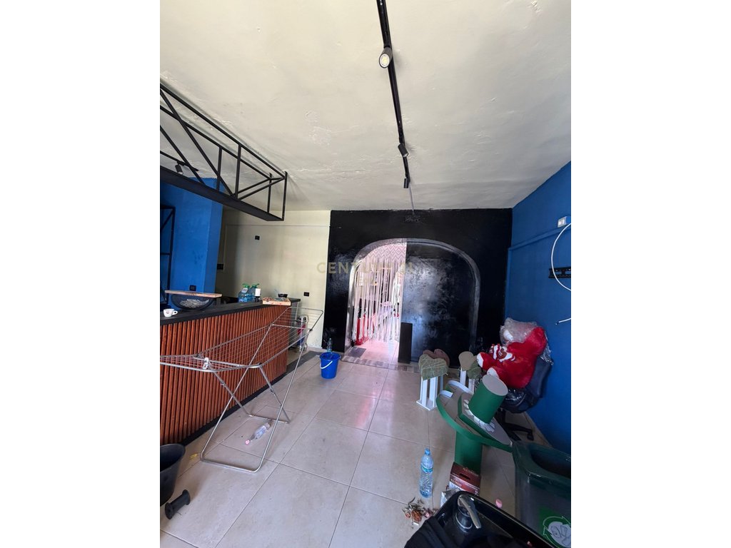 SHOP FOR RENT AT FORMER URT, DURRES !