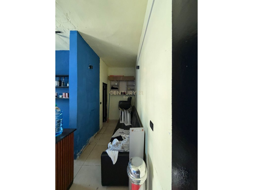SHOP FOR RENT AT FORMER URT, DURRES !