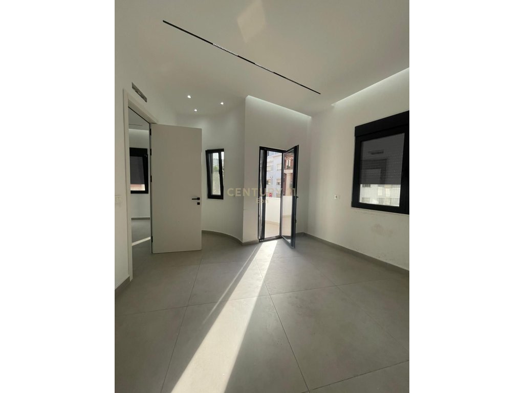 2+1 Apartment for Rent in the Center of Durrës!