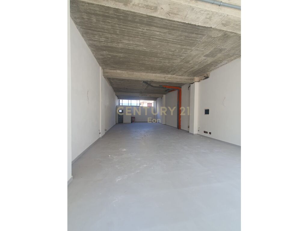 Commercial Property For Sale in Plazh, Durrës | 136 m²
