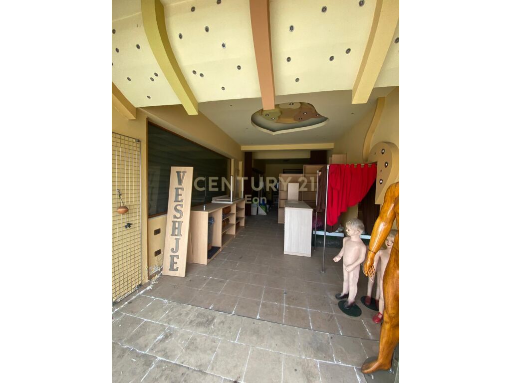 FIRST LINE BUSINESS ENVIRONMENT FOR SALE ON THE BEACH STREET, DURRES!!