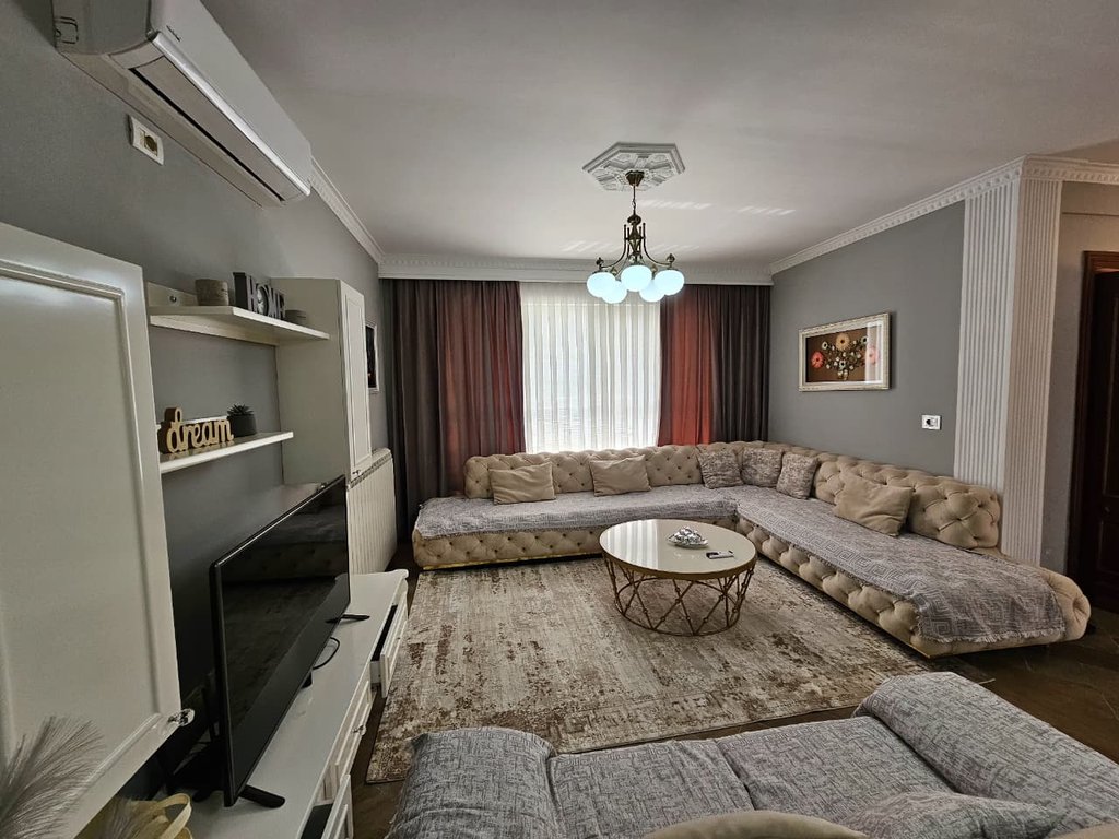 VILLA FOR SALE IN KAMEZ