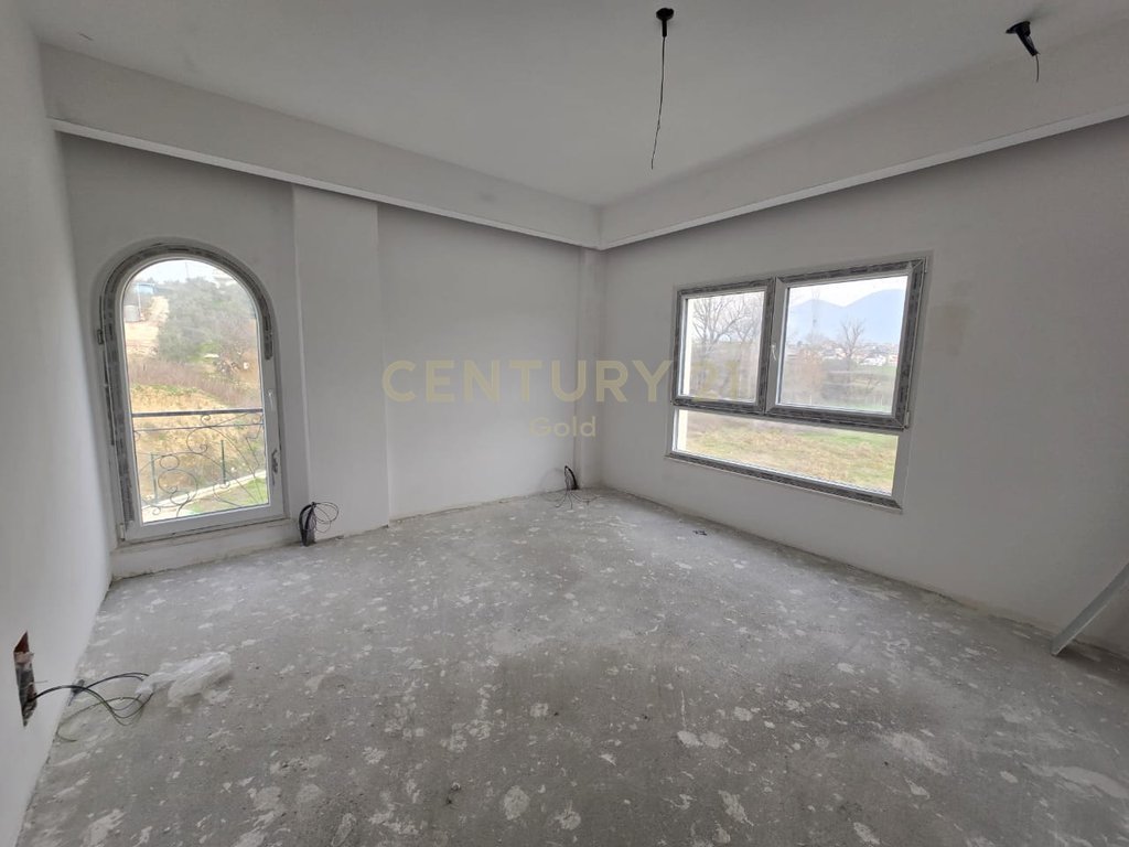 INDIVIDUAL VILLA FOR SALE IN MJULL BATHORE!