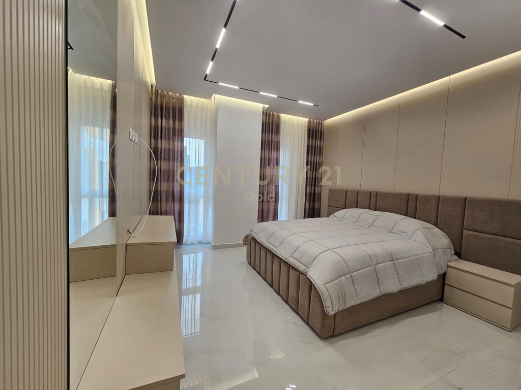 FOR RENT 1+1 APARTMENT + PARKING SPACE!
