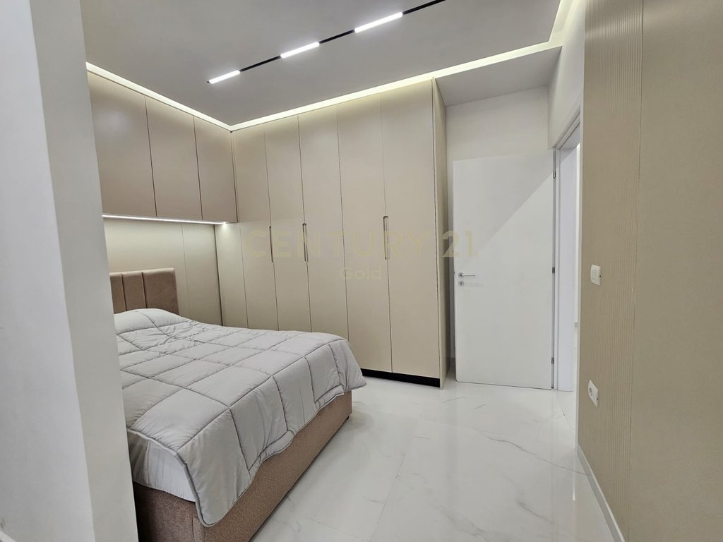 FOR RENT 1+1 APARTMENT + PARKING SPACE!