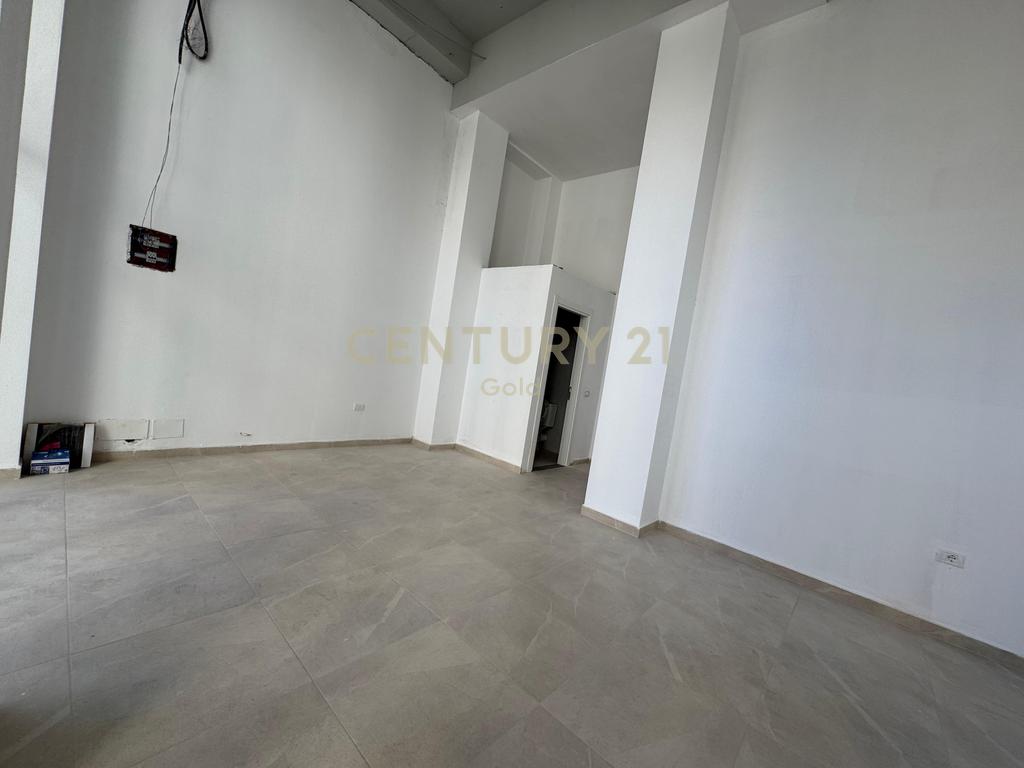 Commercial Space for Rent near the Red School!