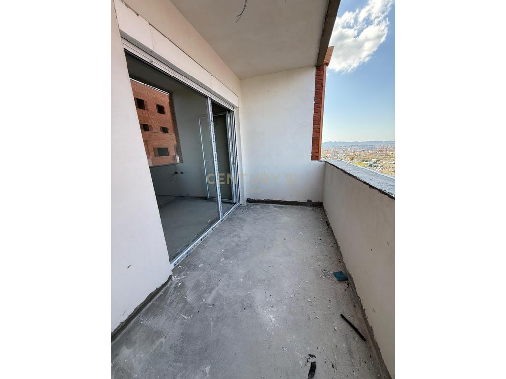 APARTMENT 3+1+2+PARKING SPACE FOR SALE AT METROPOLITAN RESIDENCE IN KAMEZ! (SIMA COM)