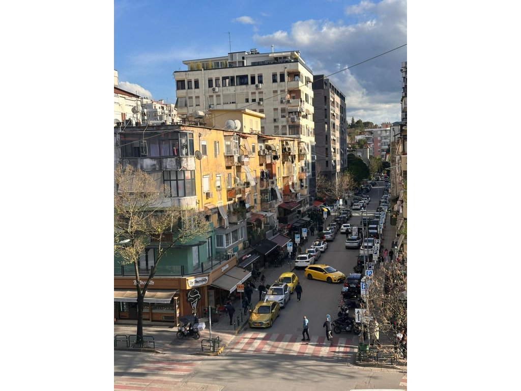 FOR RENT 2+1 APARTMENT NEAR OLD BLOCK BY THE UNIVERSITY LIBRARY!