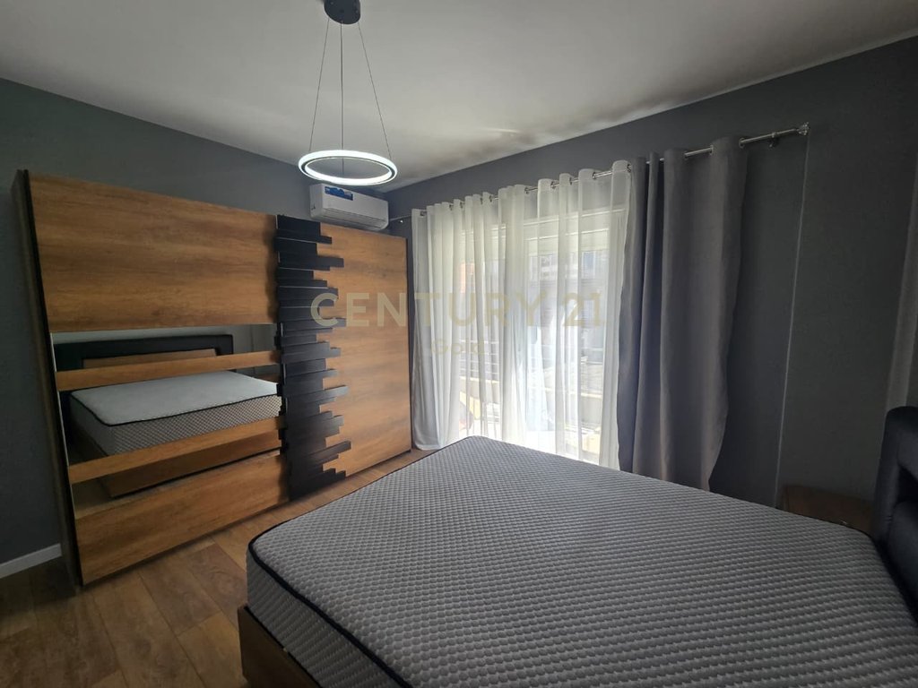 LUXURY APARTMENT 2+1+2+ PARKING SPACE FOR RENT NEAR THE BOTANICAL GARDEN!