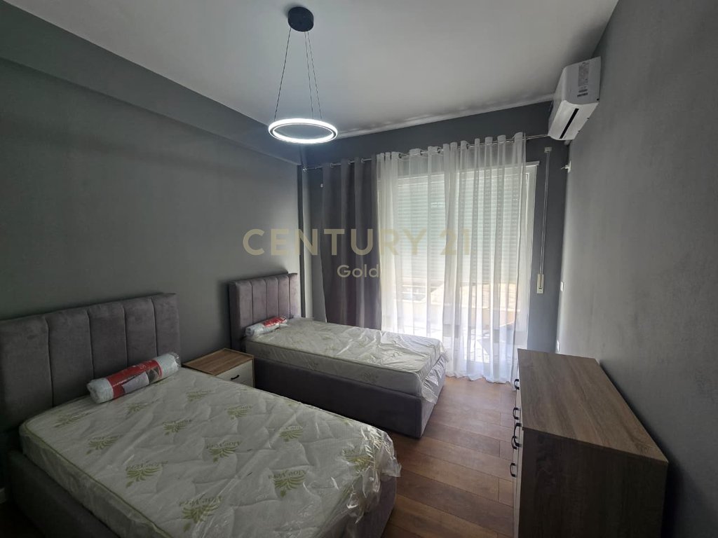 LUXURY APARTMENT 2+1+2+ PARKING SPACE FOR RENT NEAR THE BOTANICAL GARDEN!