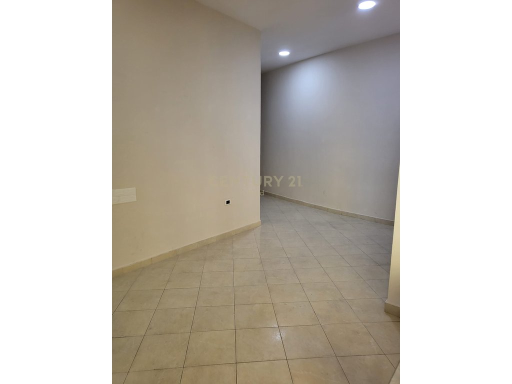 BUSINESS PREMISES FOR RENT BEHIND 9-STORY BUILDINGS!