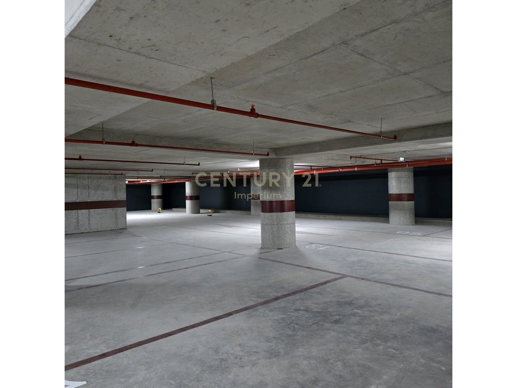 Apartment 2+1+2 with Parking Space included for rent – Ideal for Offices/ Various Businesses