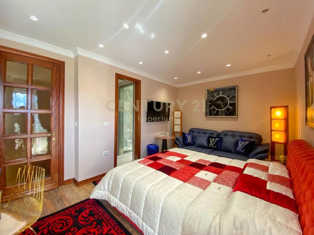 Apartment 3+1+2 balconies + separate wardrobes Luxury in Bllok!